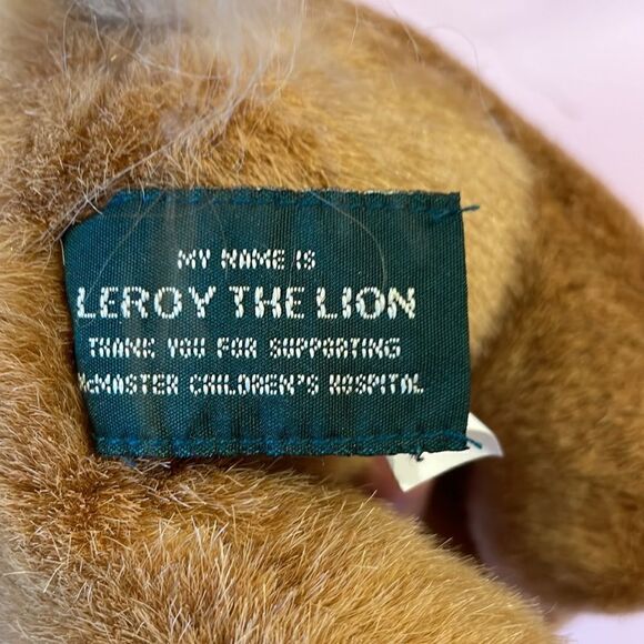 Leroy the Lion Smiles by Russ Berrie for McMaster Children’s Hospital NWT EUC - Picture 8 of 10